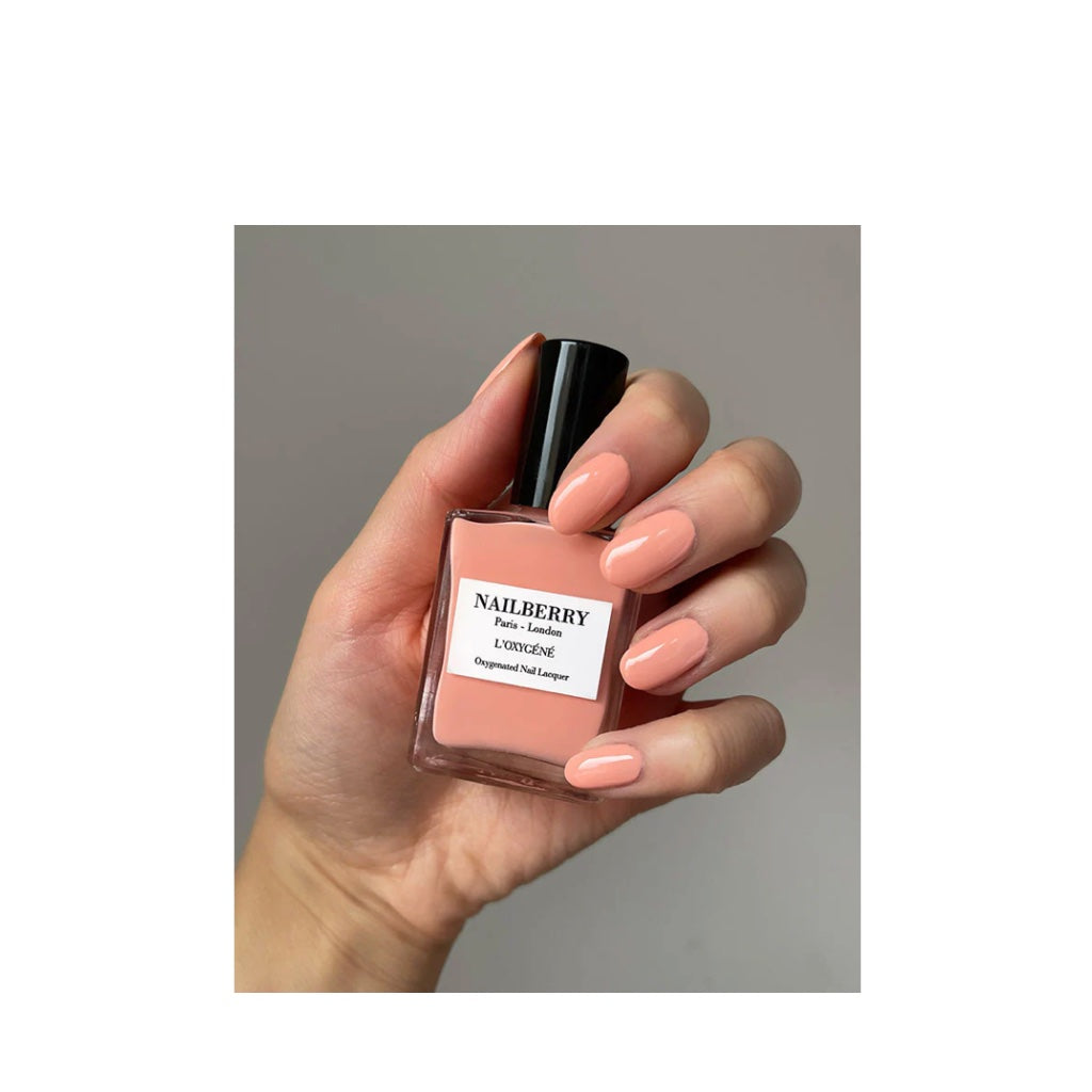 Nailberry | Nagellack Happiness lackiert