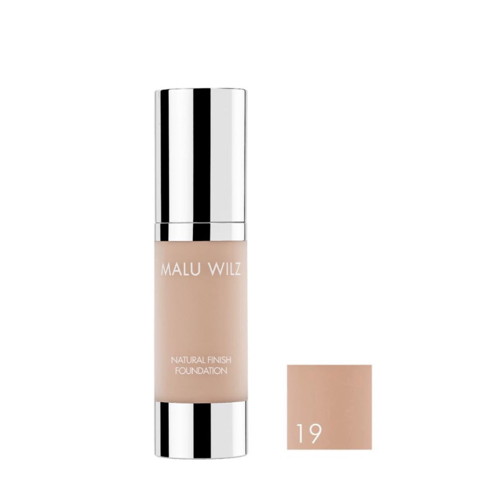 Malu Wilz | Natural Finish Foundation Nr. 19