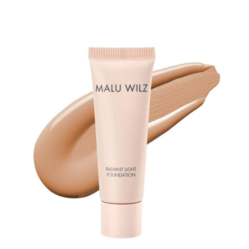 Malu Wilz | Radiant Light Foundation Nutmeg